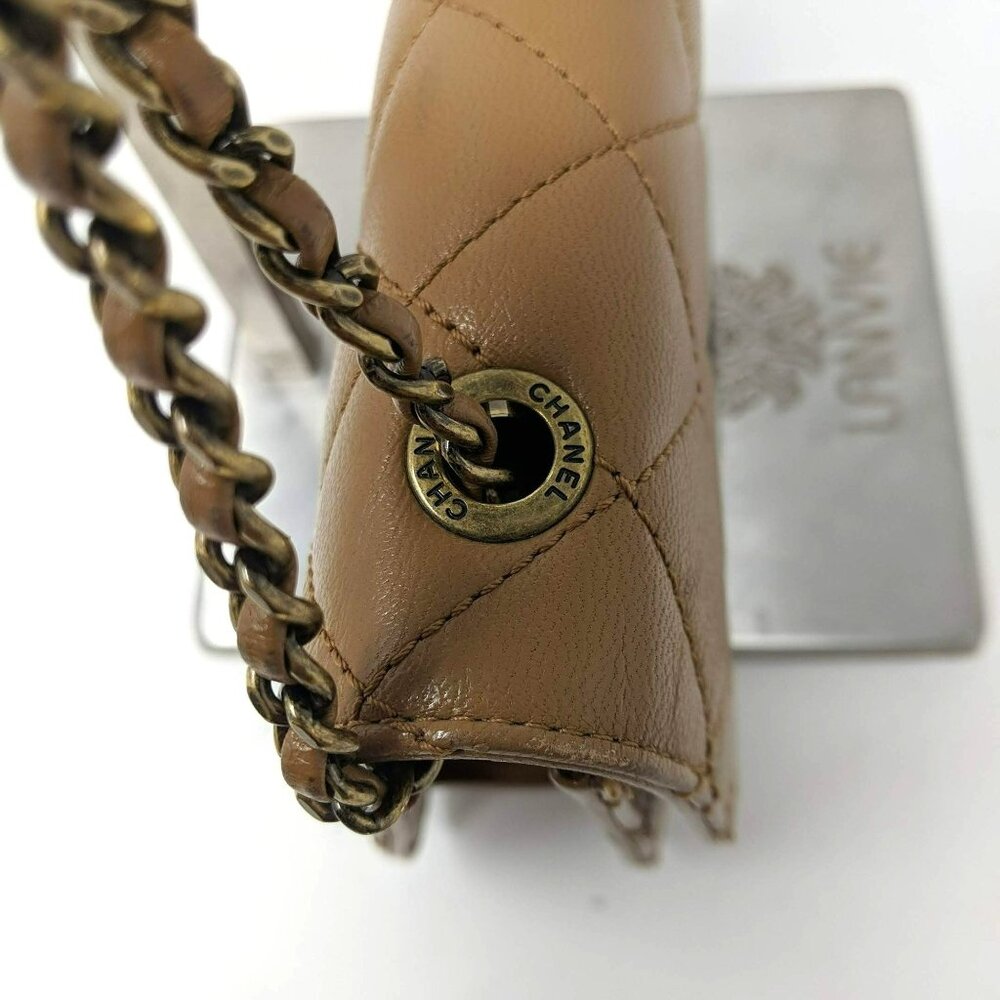 Chanel Flap Bag Tan Beauty Lock Chain Strap Shoulder Quilted Crossbody - Picture 16 of 16